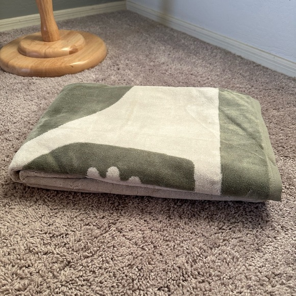 STONE FOX SWIM Stone Fox Towel - Aloe Wash NWT - Picture 4 of 6